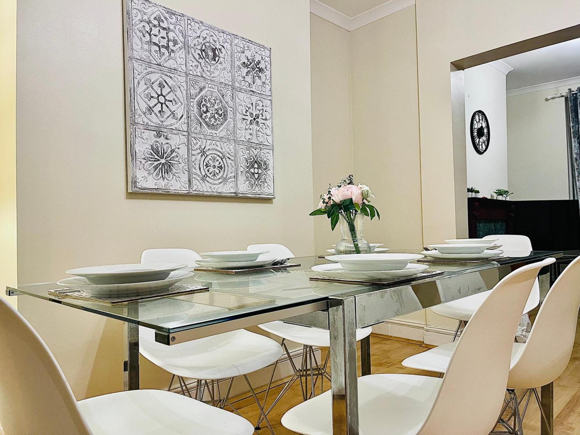 2 Bedroom Flat In Central Лондон Екстер'єр фото